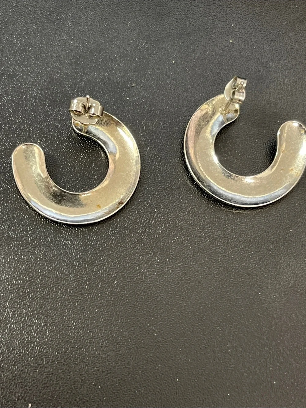 Classic Silver Ribbed Hoop Earrings - Timeless Women's Jewelry